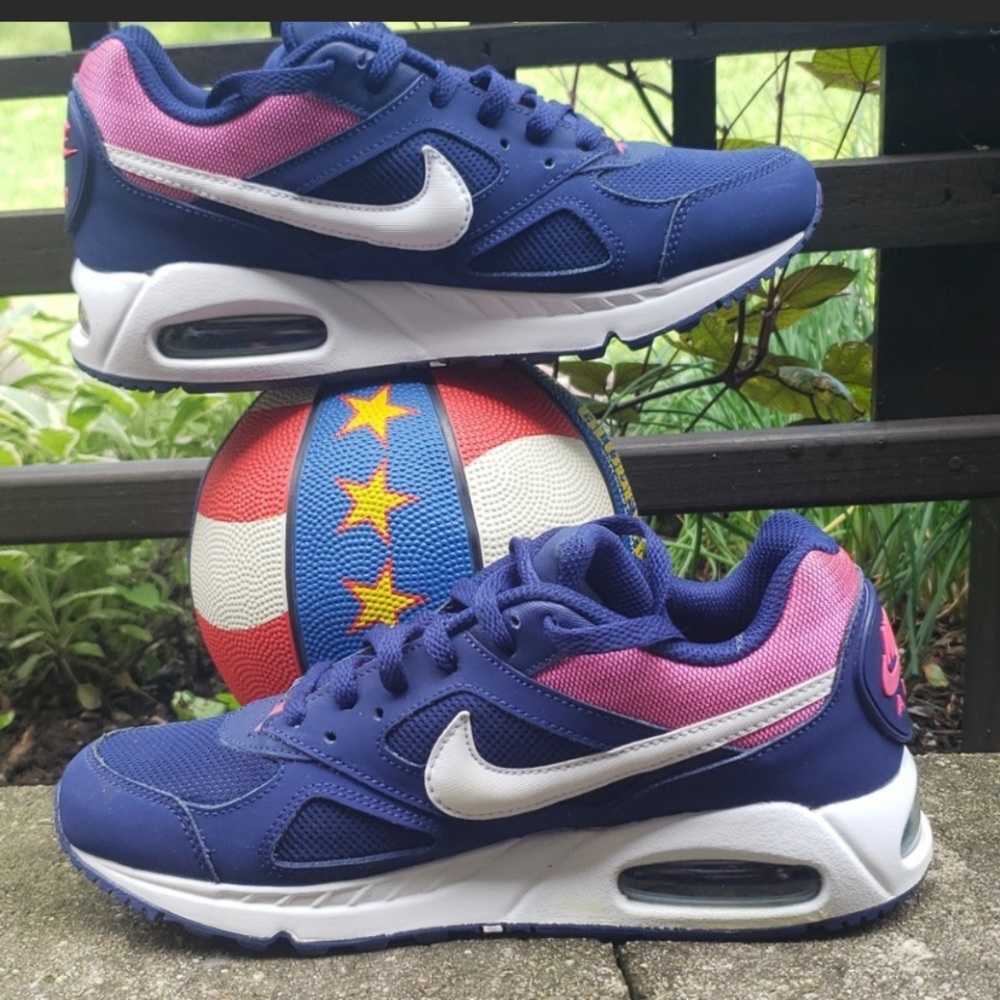 Women’s Nike Air Max 8.5 Blue Pink White